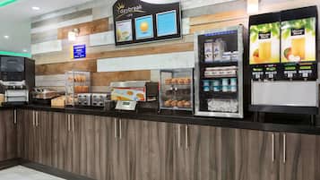 Desayuno buffet incluido todos los días