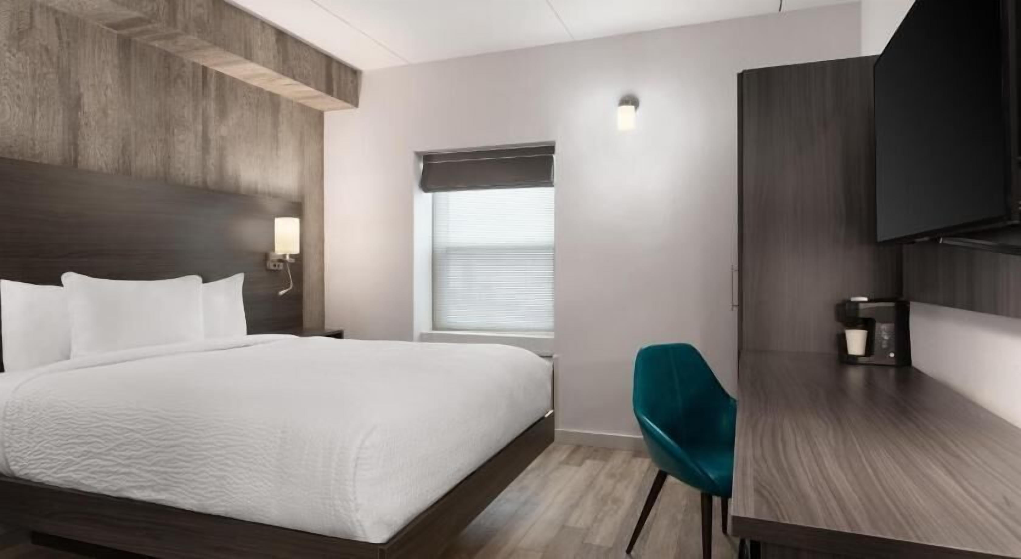 Materassi a doppio strato, ferro/asse da stiro, Wi-Fi gratuito, lenzuola