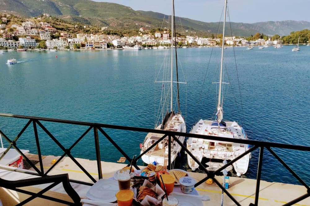 Manessi City Hotel