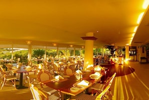 2 restaurants, breakfast, lunch, dinner served; Mediterranean cuisine