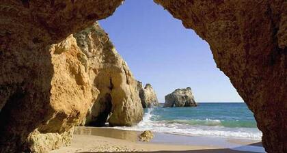 Quinta da Encosta Velha Golf & Leisure Village