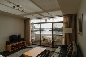 Apartamento standard, 2 quartos, para não fumantes, cozinha (Apartment) | Área de estar | TV de tela plana, DVD player