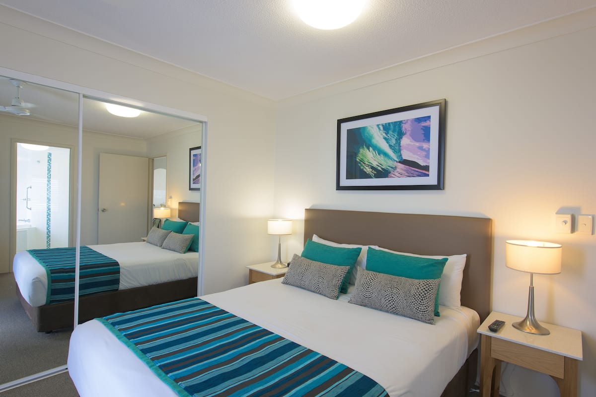 In-room safe, iron/ironing board, cots/infant beds, bed sheets