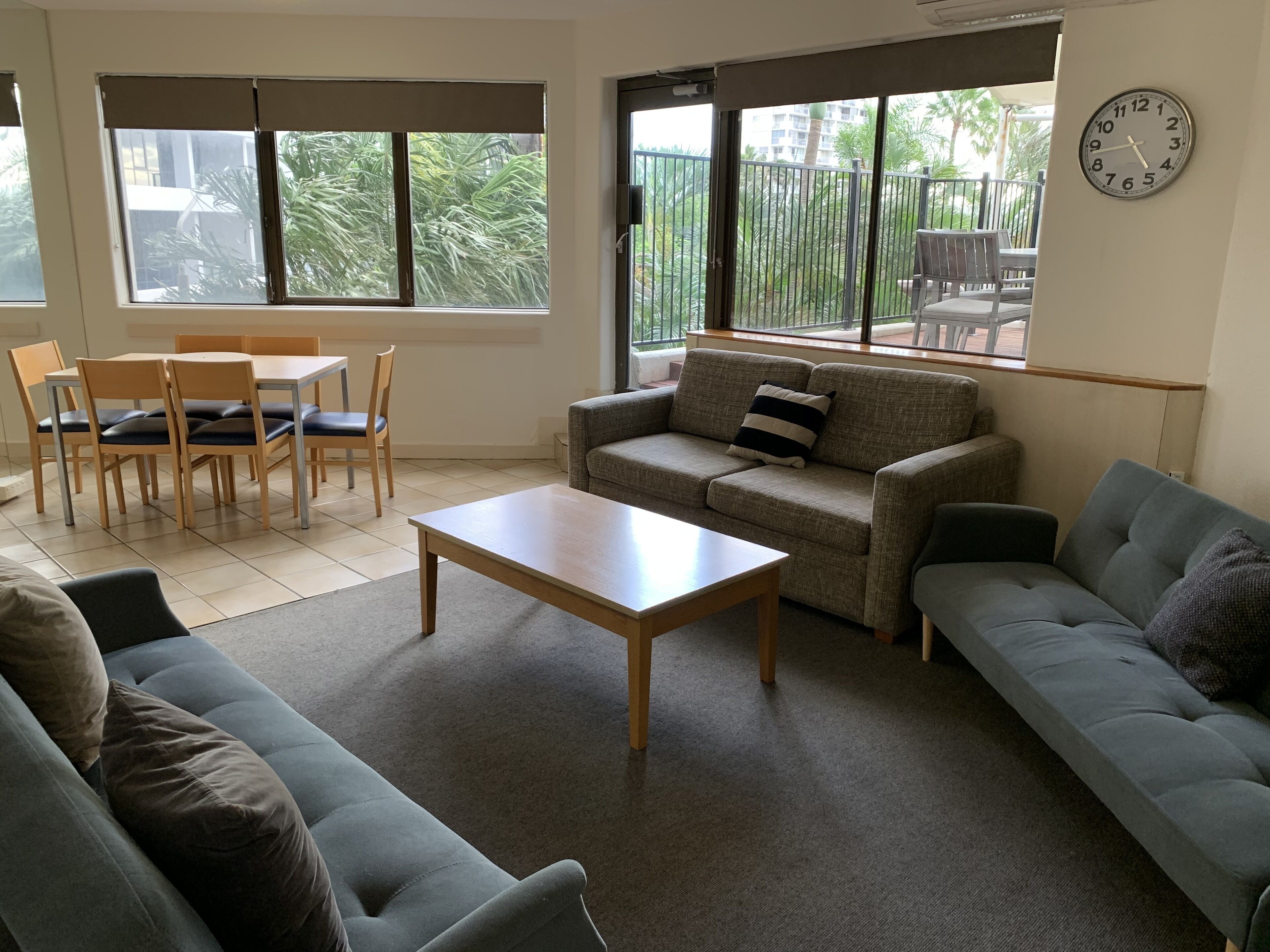 Tiki Hotel Surfers Paradise — image 12