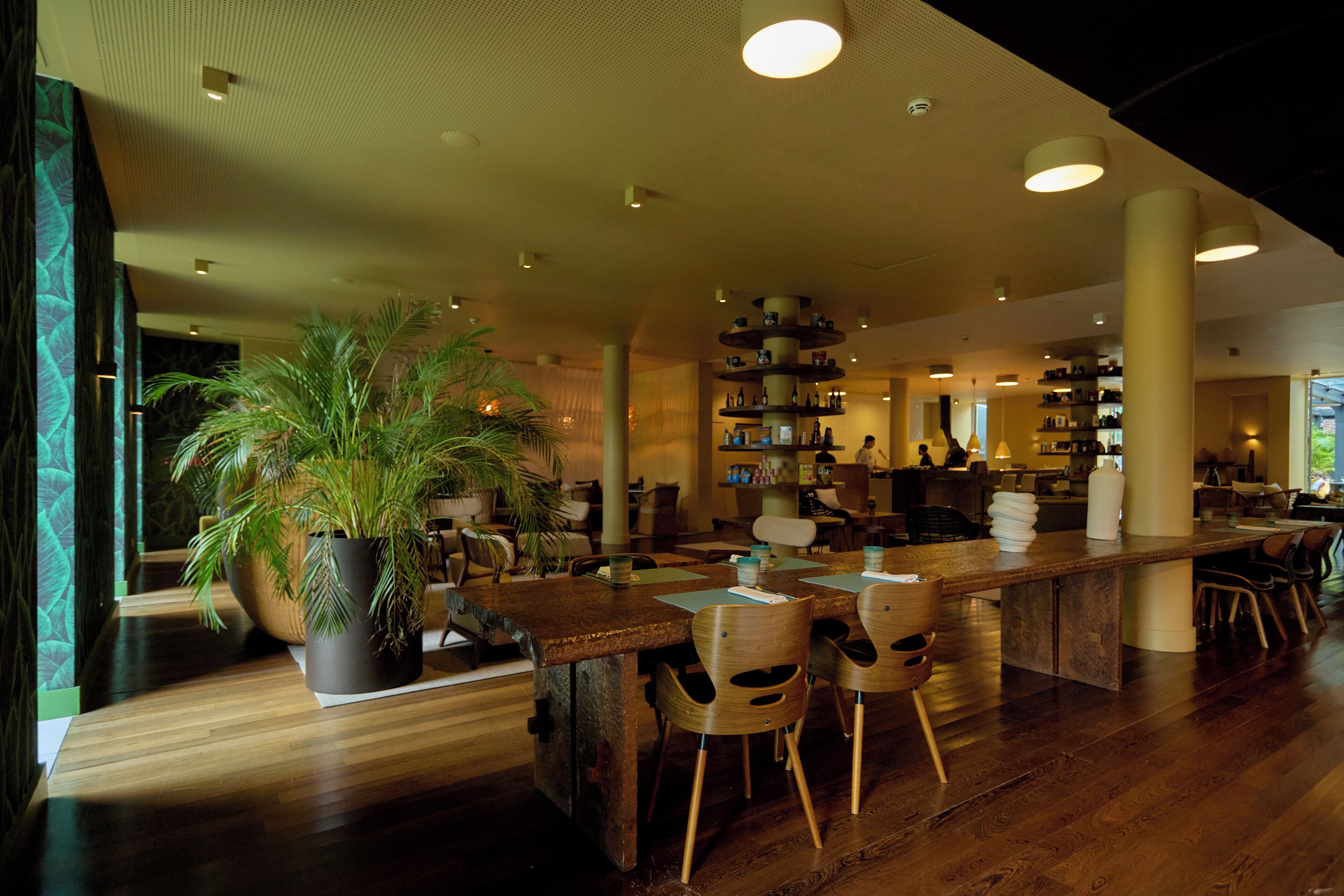 breakfast, lunch, dinner served; regional cuisine