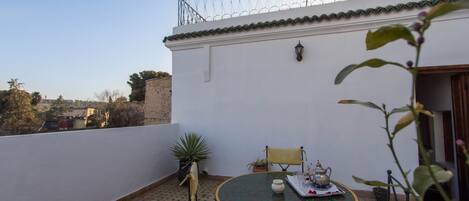 Habitación estándar con 2 camas individuales | Terraza o patio