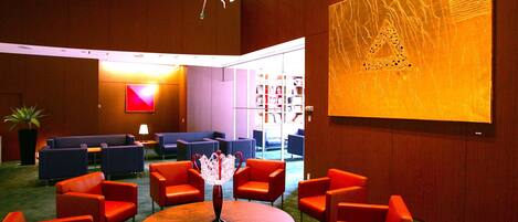 Área de estar no saguão