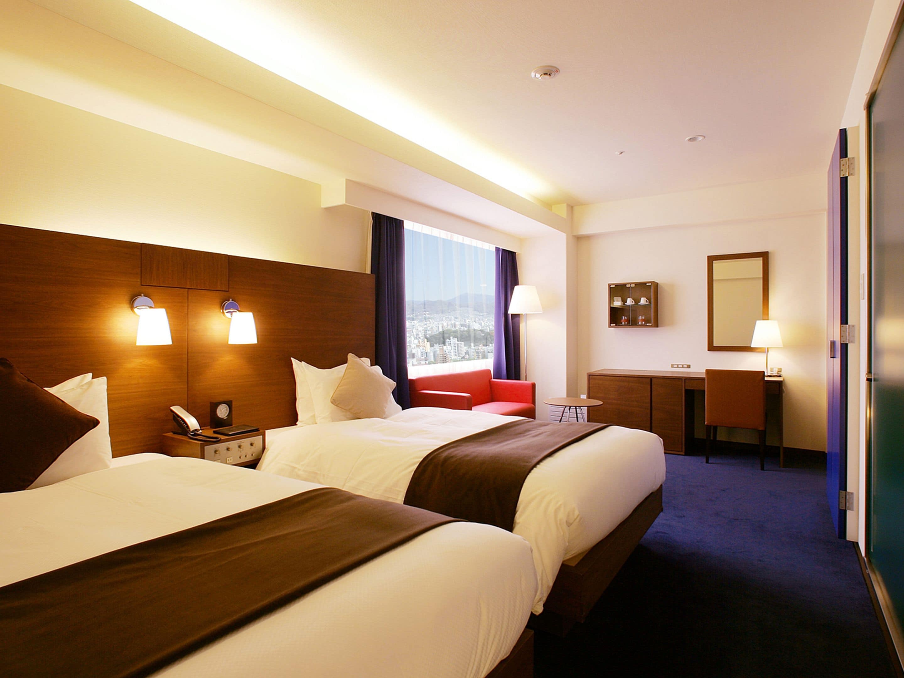 1 bedroom, premium bedding, down duvets, desk