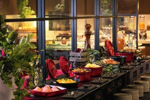 Desayuno buffet todos los días (con cargo)