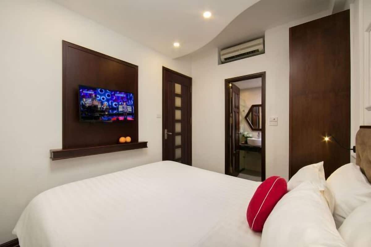 1 bedroom, minibar, in-room safe, desk