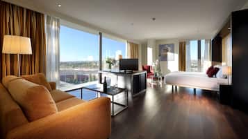 Premium bedding, down duvets, minibar, in-room safe