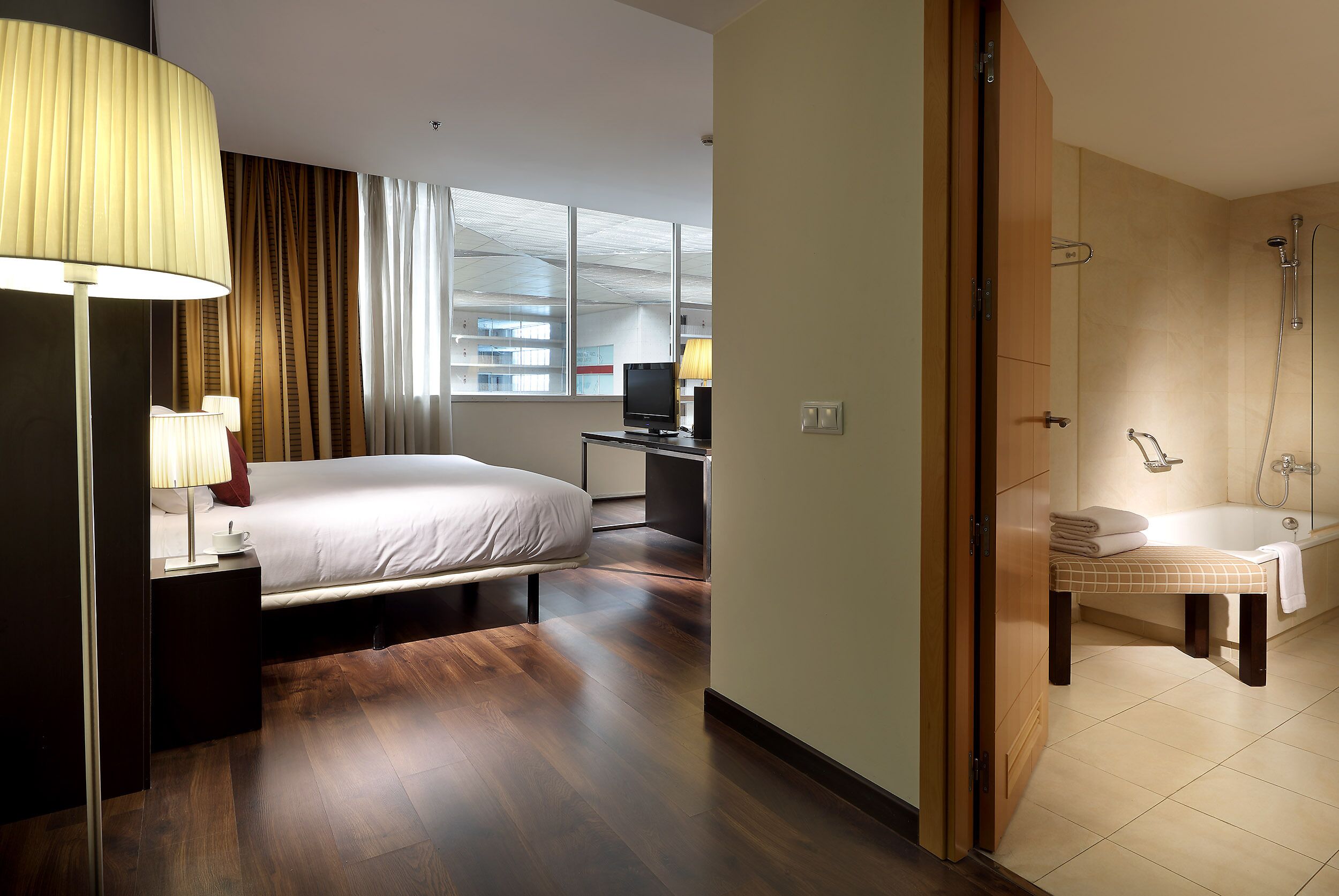 Premium bedding, down duvets, minibar, in-room safe