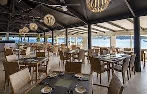 3 restaurants, breakfast, lunch served; local and international cuisine