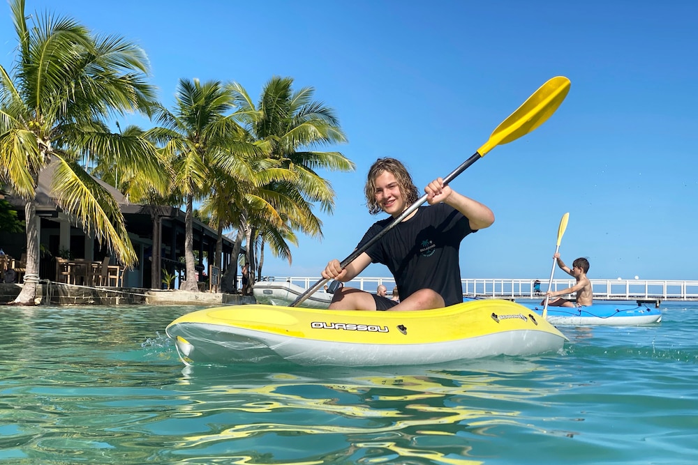 Plantation Island Resort by null