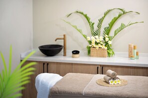 Phòng trị liệu đôi, trị liệu toàn thân, massage mô sâu 