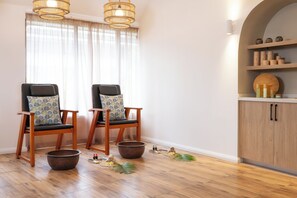 Phòng trị liệu đôi, trị liệu toàn thân, massage mô sâu 