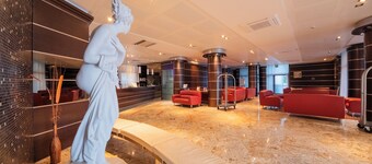 Dado Hotel International