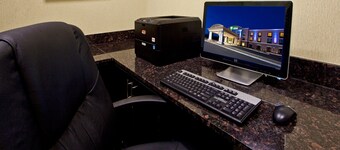 Holiday Inn Express & Suites Perry by IHG