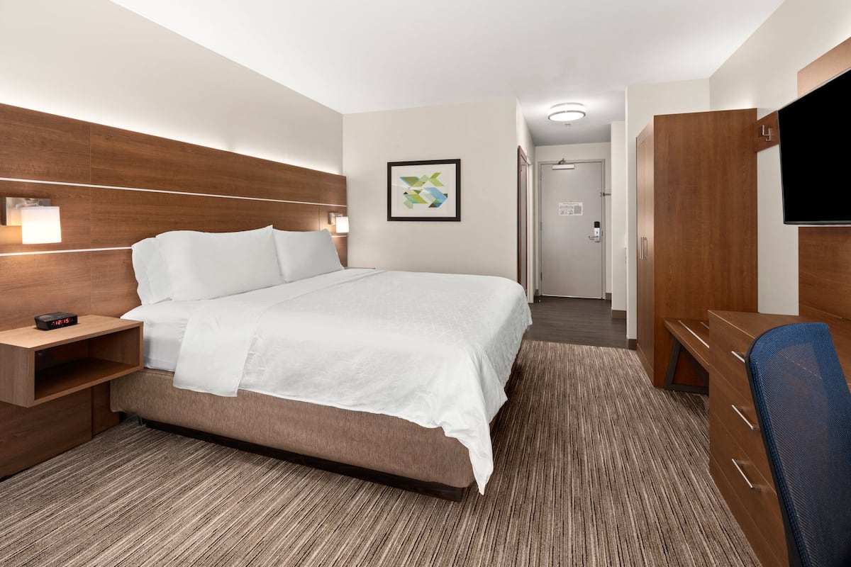 In-room safe, iron/ironing board, free cribs/infant beds, free WiFi