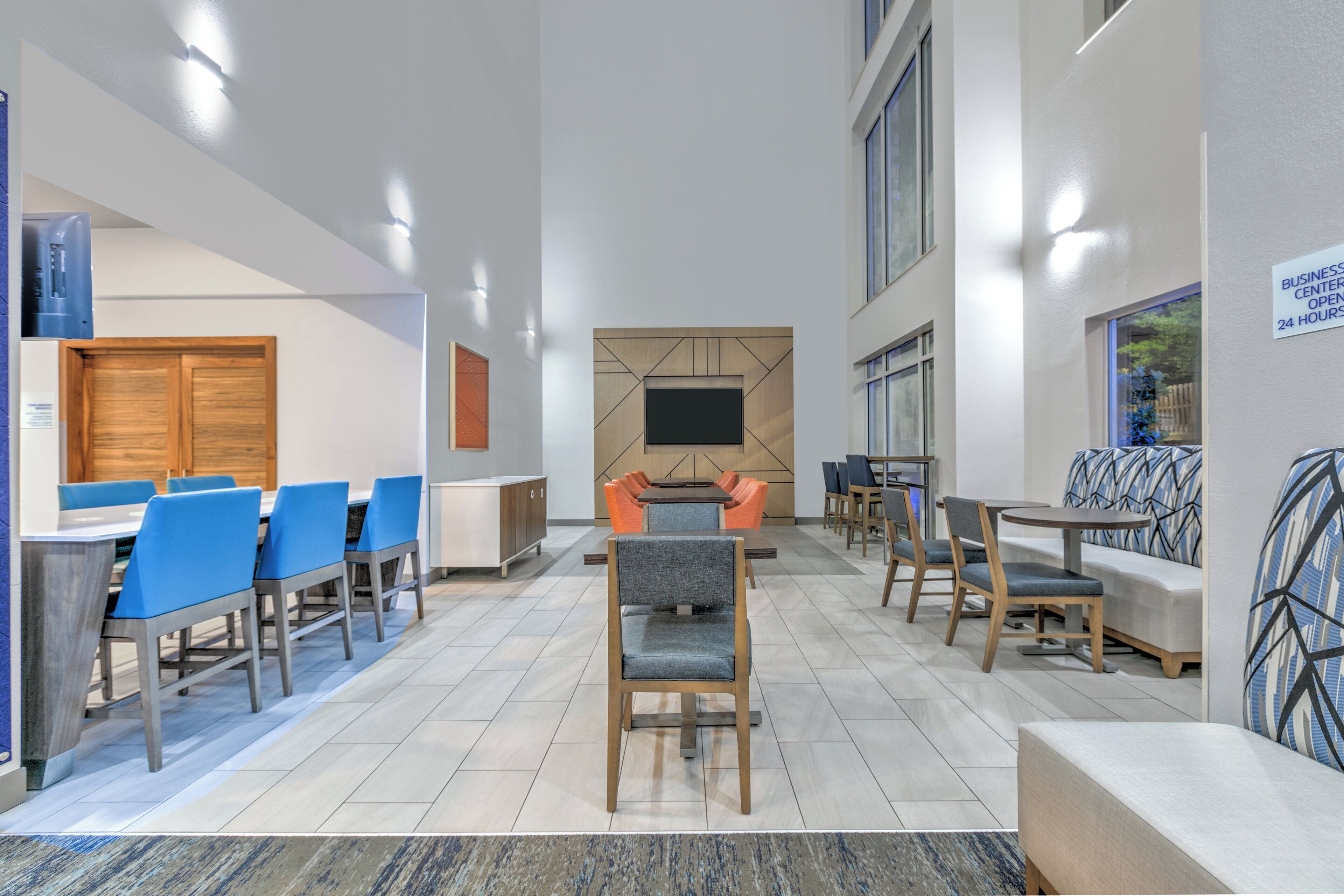 含每日吃到飽早餐