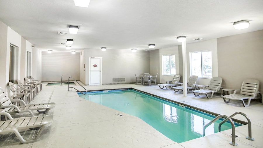 Quality Inn Parsons North