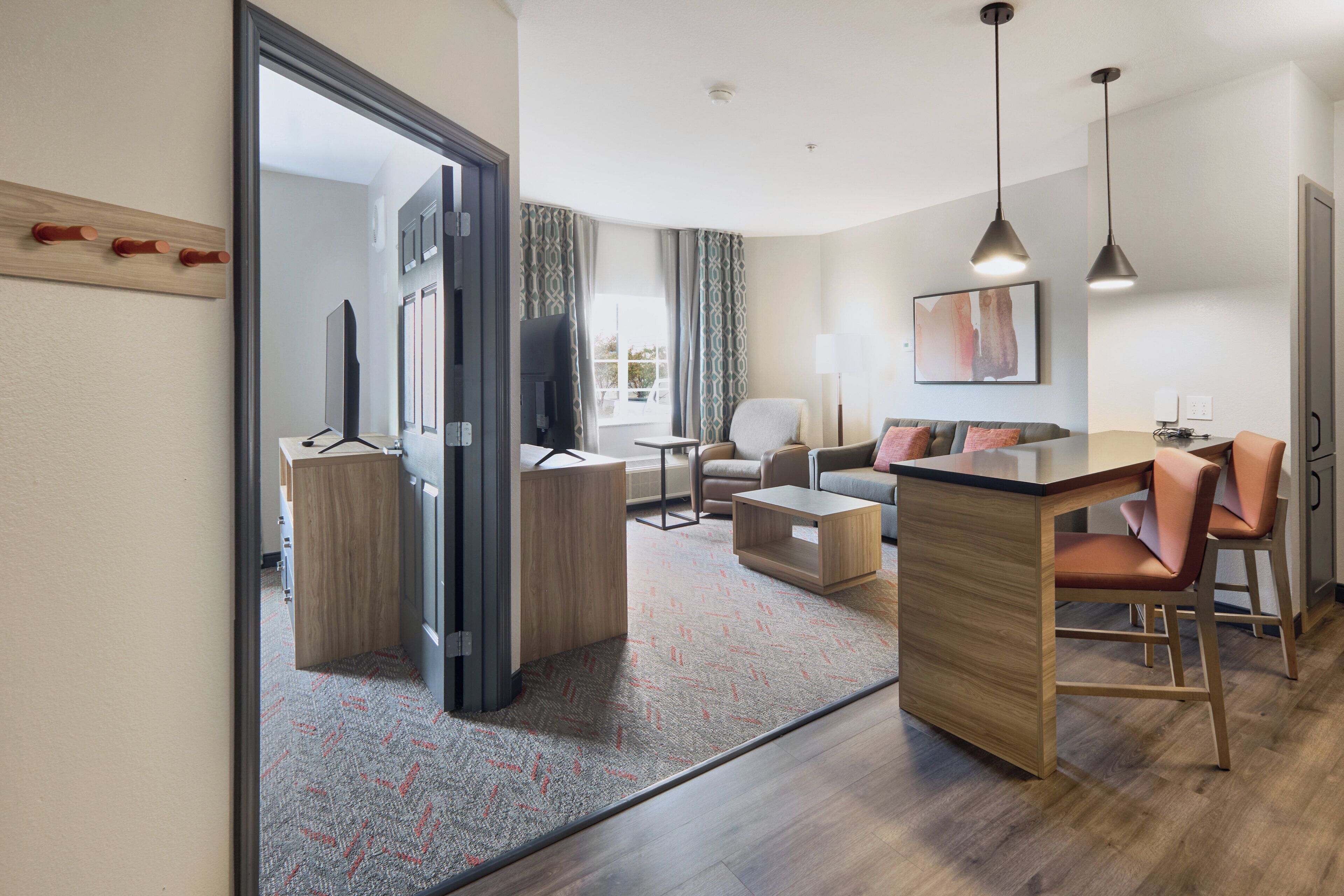 Suite, 1 habitación, para no fumadores | Ropa de cama de alta calidad, edredón y camas con pillow-top 