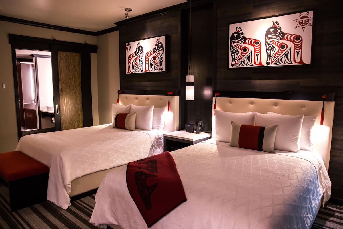 Ropa de cama de alta calidad y despertador
