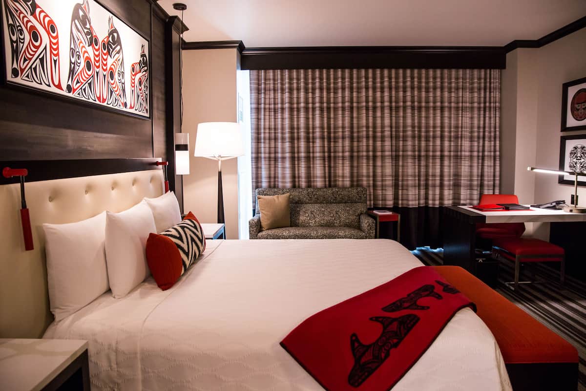 Habitación Deluxe, 1 cama King size | Ropa de cama de alta calidad y despertador