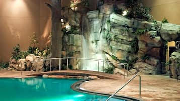 Piscine couverte, piscine extérieure
