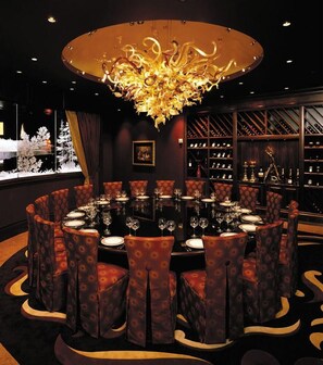 Breakfast, lunch and dinner served - Tulalip Resort Casino (Marysville)