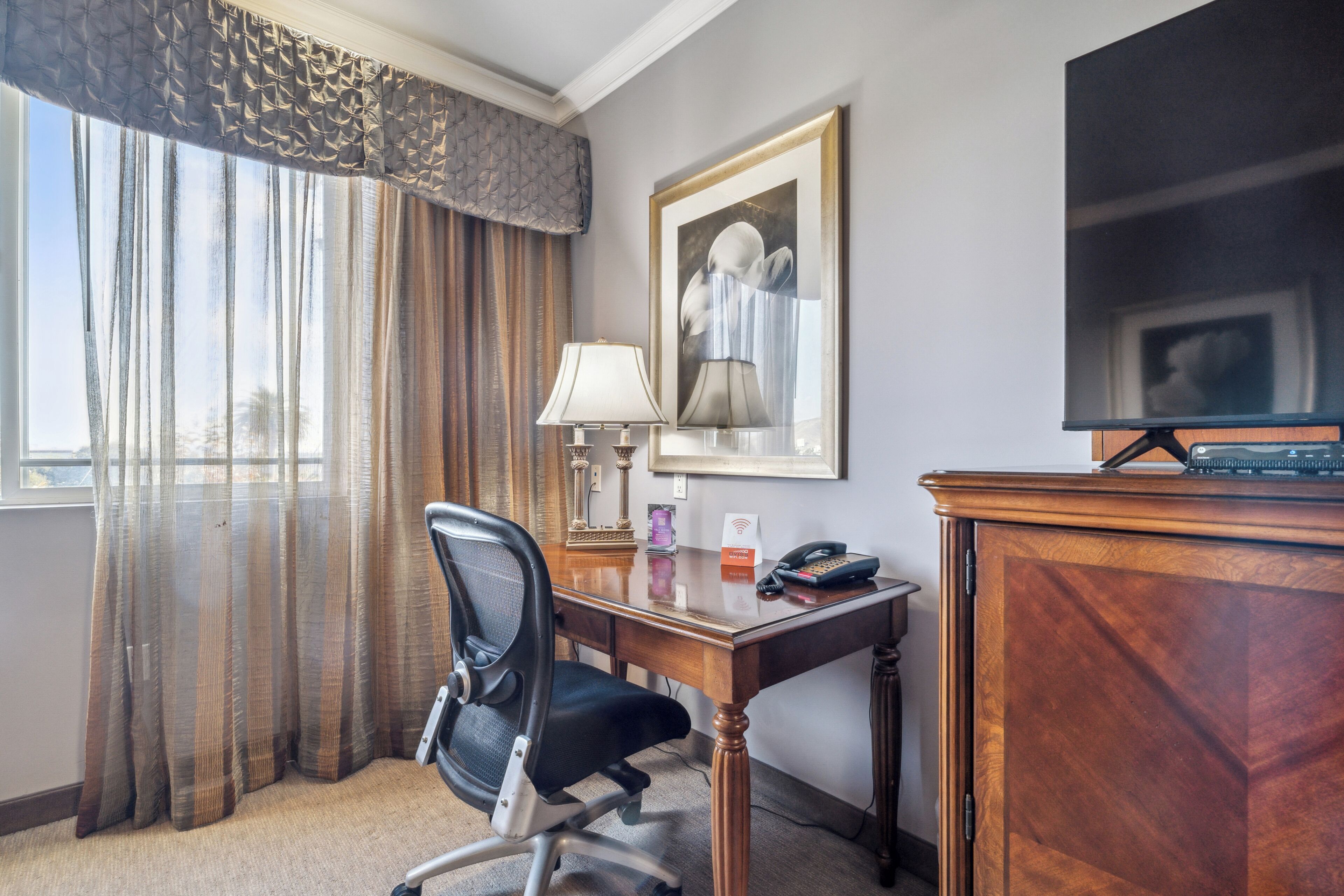 king suite with living room | 1 bedroom, premium bedding, pillow-top beds, in-room safe
