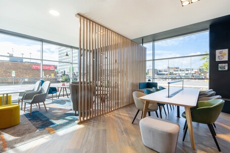 Holiday Inn Stevenage by IHG – Affordable hotel in Stevenage