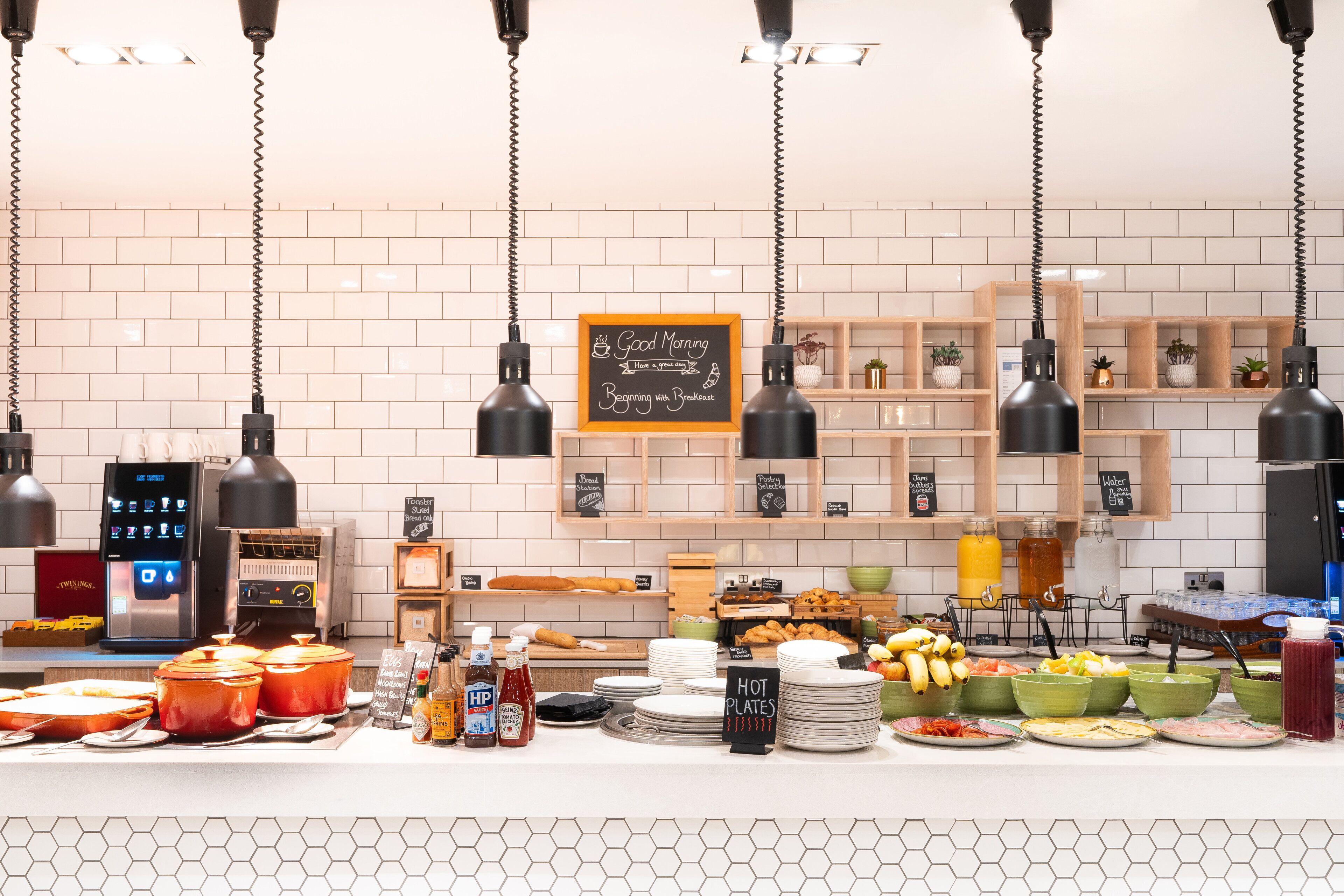 Desayuno (GBP 13.95 por persona) 