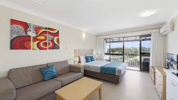 Standard Studio | Blackout drapes, iron/ironing board, free WiFi, bed sheets