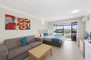 Standard Studio | Blackout drapes, iron/ironing board, free WiFi, bed sheets