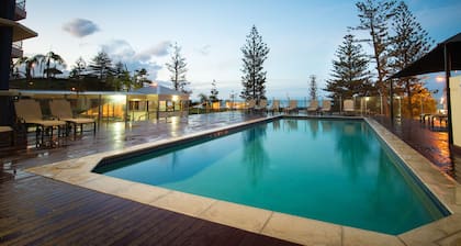 Beach House Seaside Resort Coolangatta