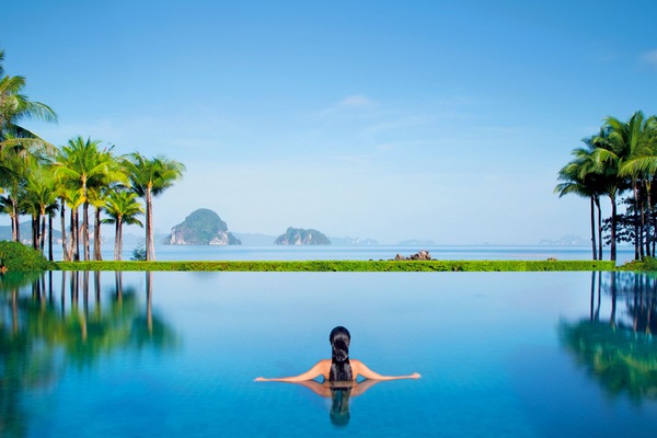 Outdoor pool, open 9:00 AM to 6:00 PM, free cabanas, pool umbrellas