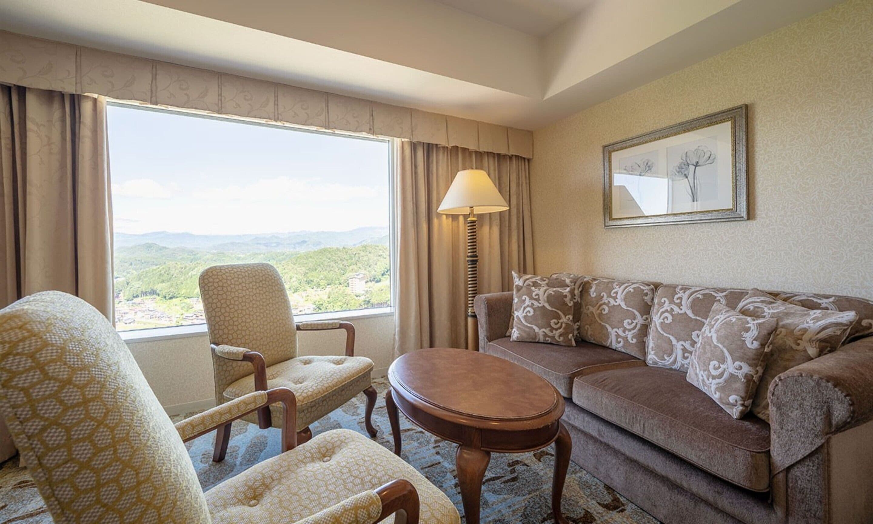 1 bedroom, down duvets, in-room safe, desk