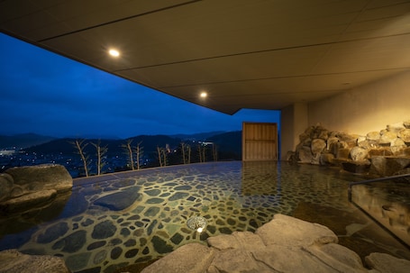 Public bath. Hotel Associa Takayama Resort
