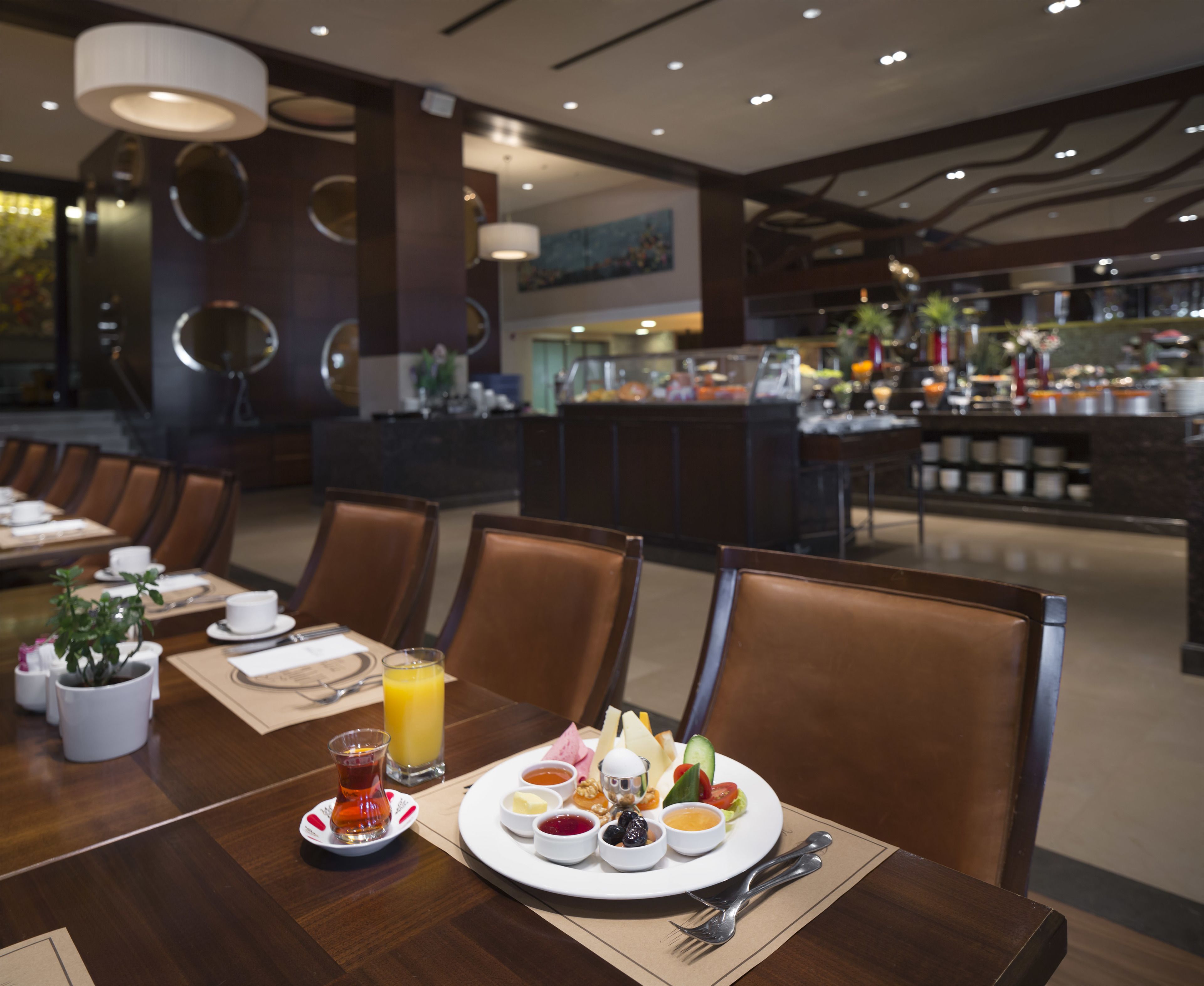 Daily buffet breakfast for a fee