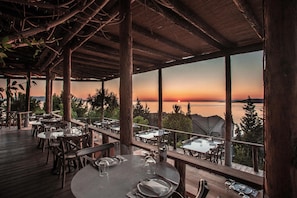 7 ristoranti, aperti a colazione, a pranzo e a cena, cucina italiana