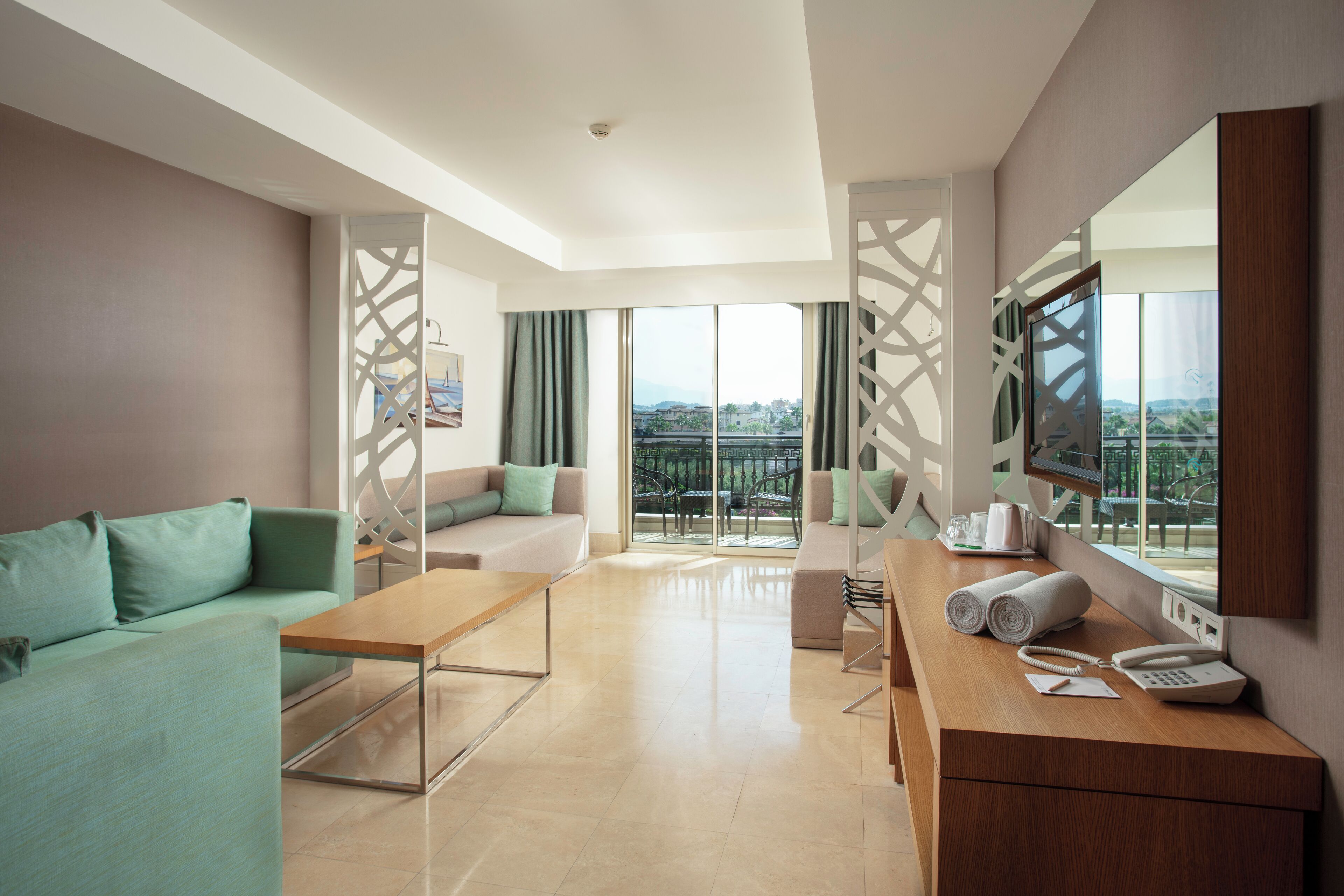 Family suite main building | Premium bedding, minibar, in-room safe, desk