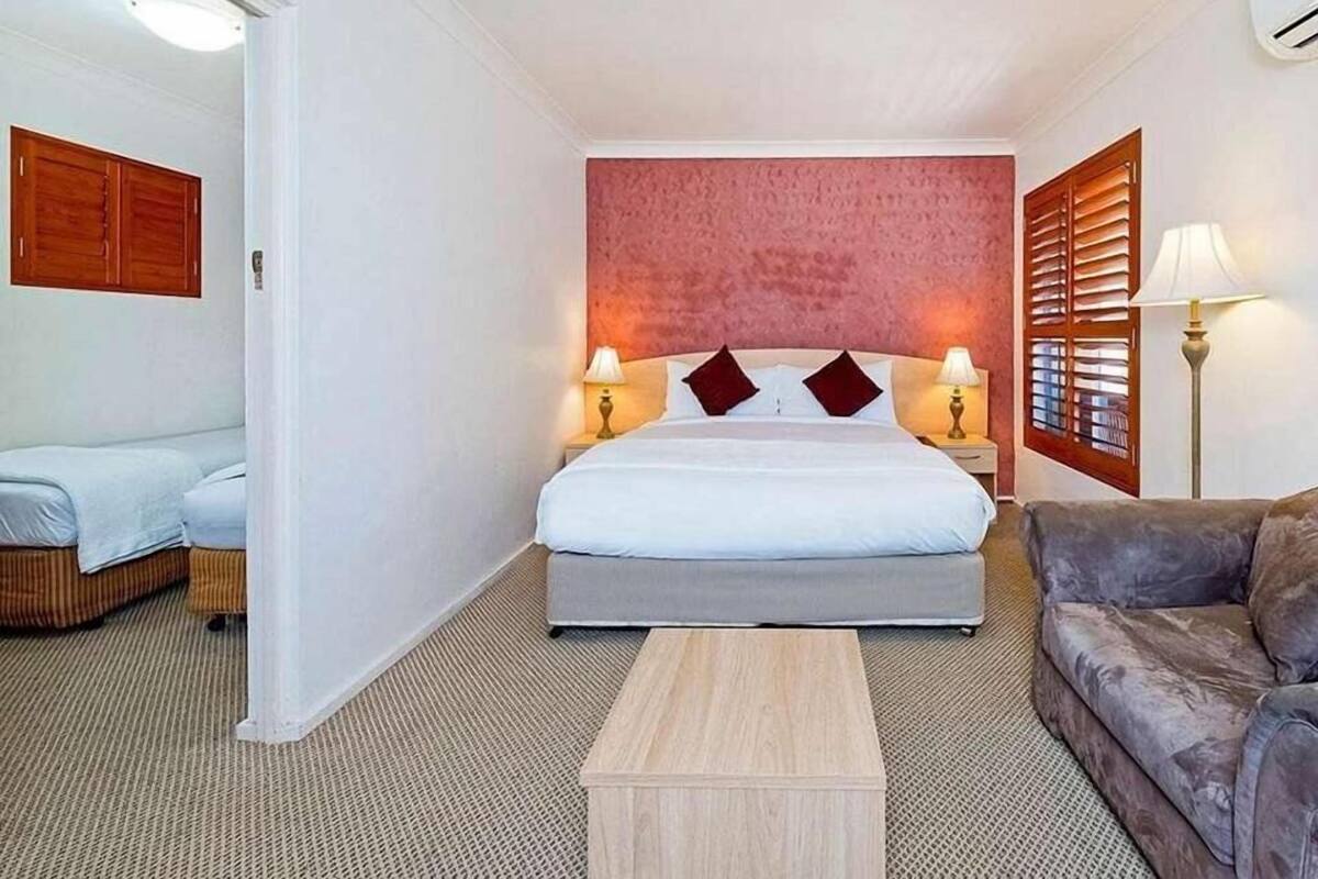 Chambre Double Confort | 1 chambre, coffres-forts dans les chambres, bureau