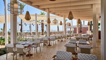 5 restauranter, frokost, lunsj og middag serveres, barbeque