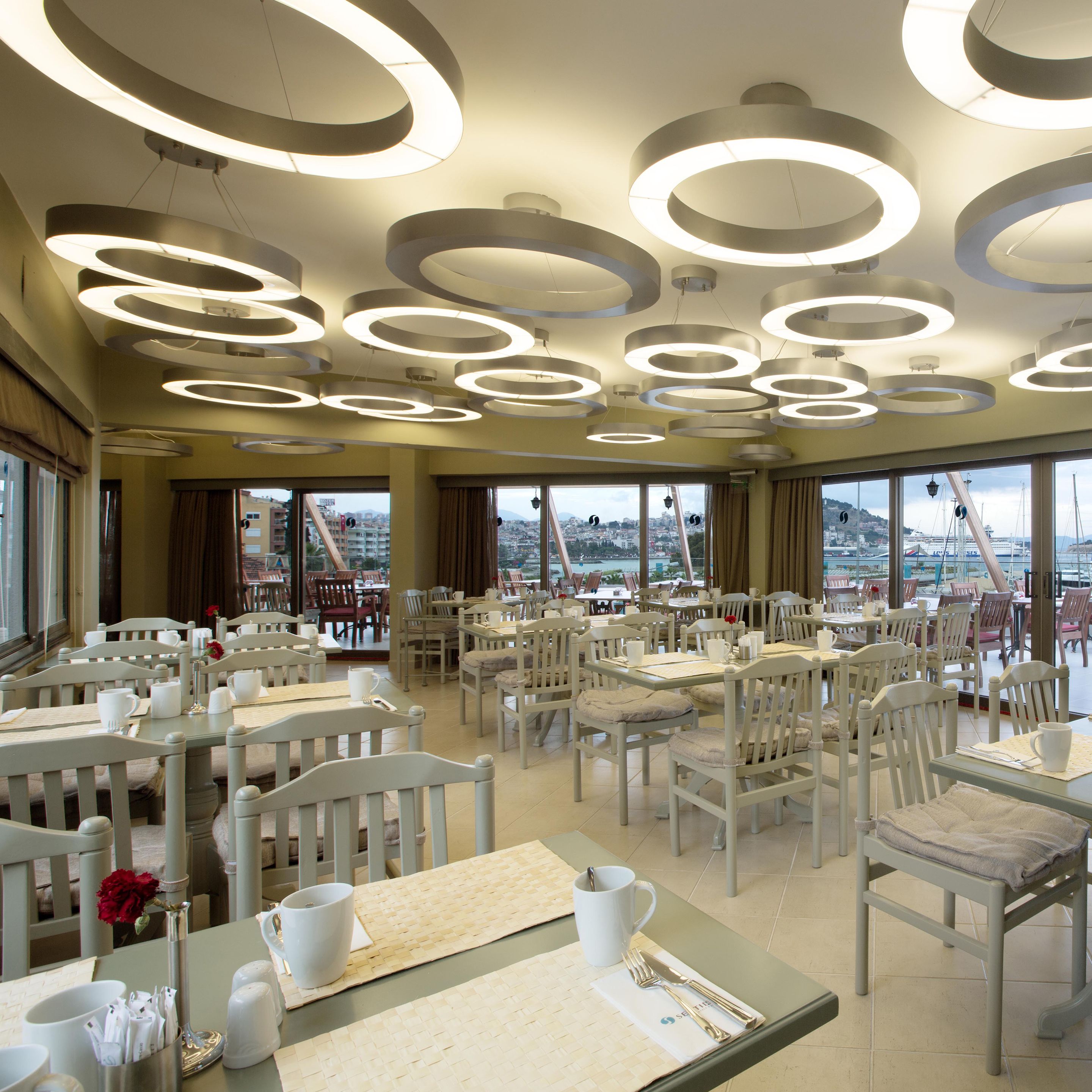 3 Restaurants, Frühstück