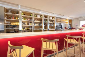 酒吧（店内）