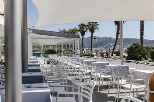 Bar (en el alojamiento)