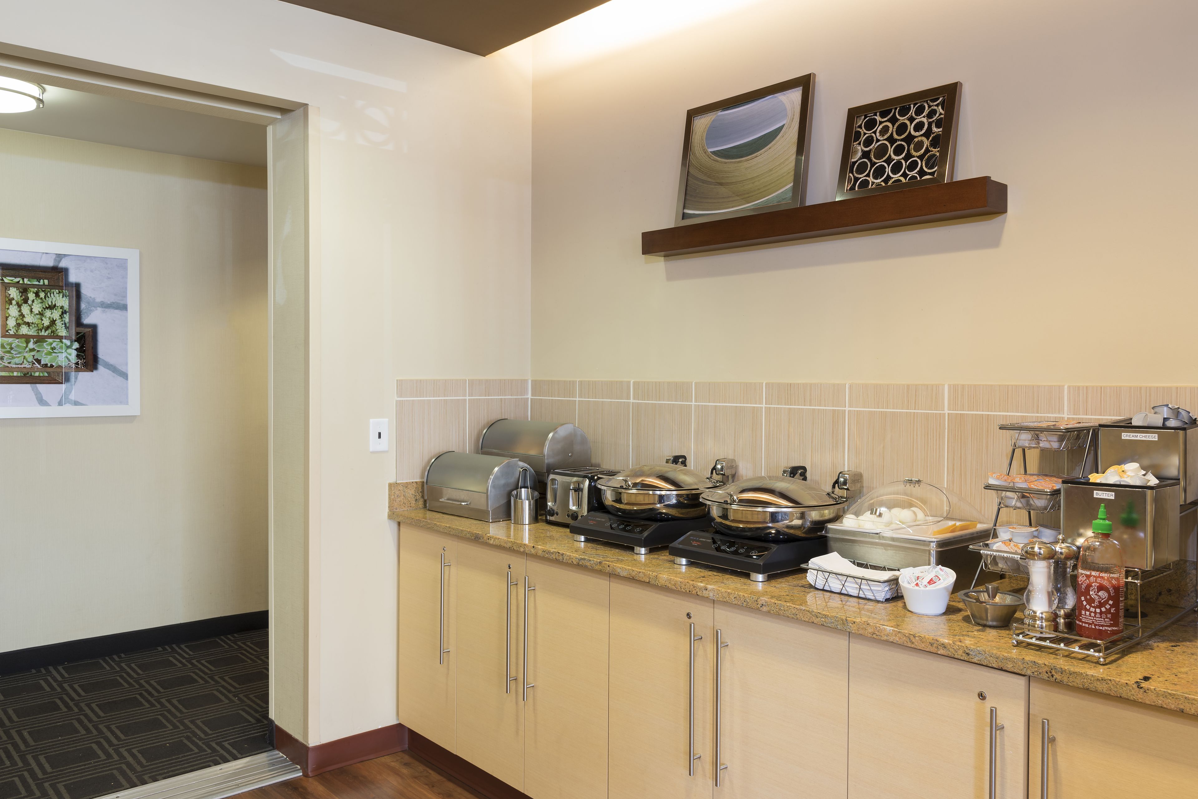 free daily continental breakfast