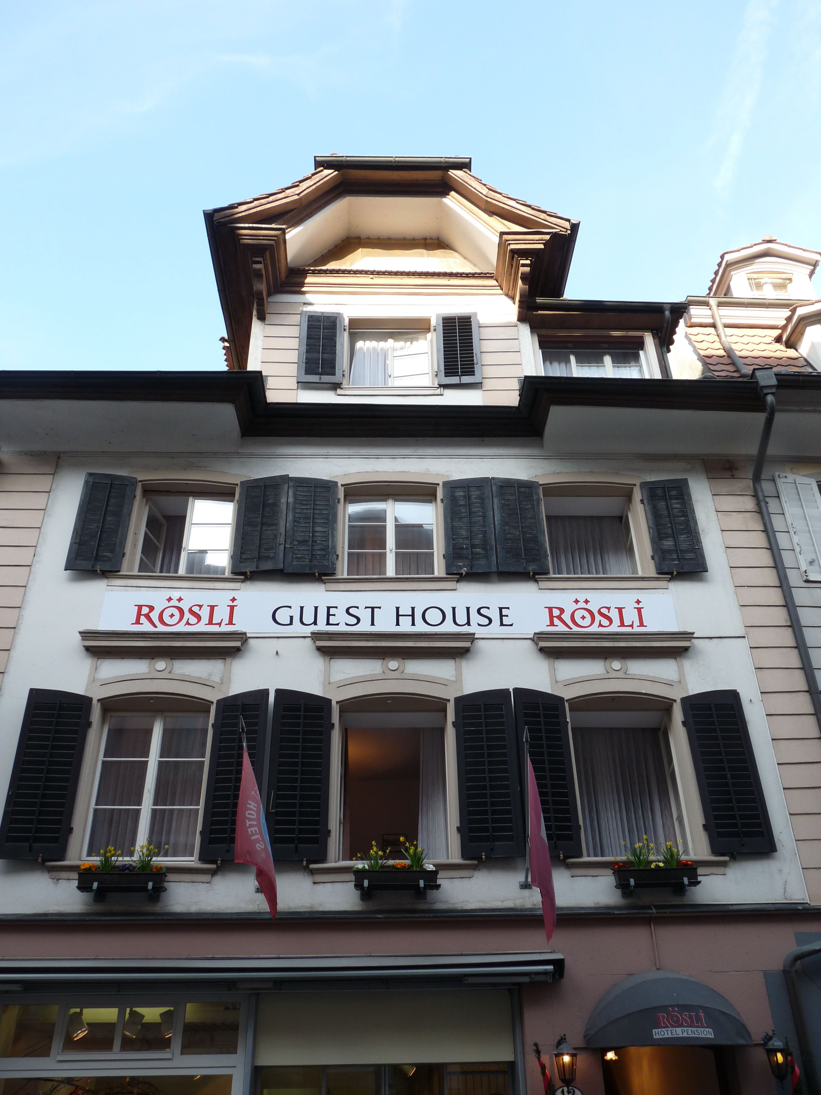 Foto - ROESLI Guest House
