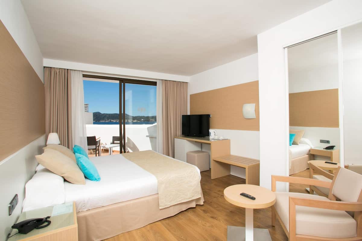 Couette en duvet d'oie, minibar, coffres-forts dans les chambres, bureau